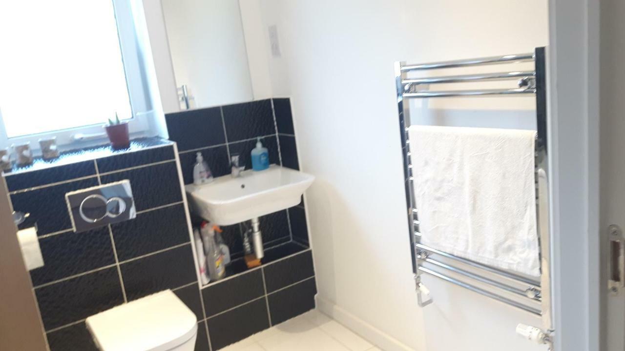 Lavi'S House-East Milton Keynes Bed & Breakfast Bagian luar foto