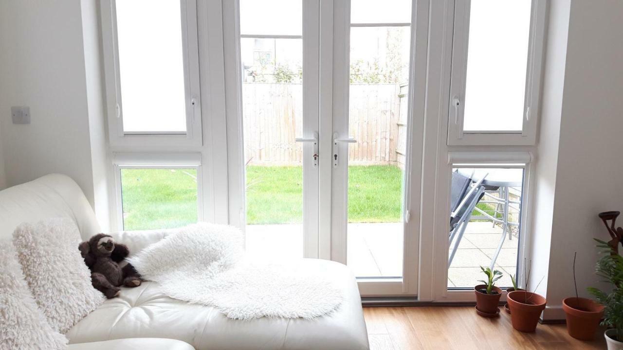 Lavi'S House-East Milton Keynes Bed & Breakfast Bagian luar foto